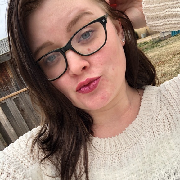 Meet your Posher, Ariel - Picture 1 of 1